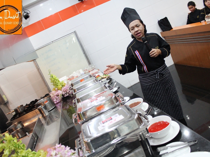 อบรมหลักสูตรช่างฝีมืออาหารไทยเพื่อพัฒนาศักยภาพอาจารย์ด้านอาหาร